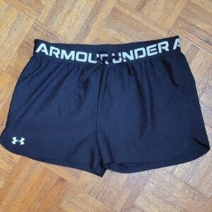 Under Armour Black Loose Heatgear Atheltic Shorts SIZE YXL
